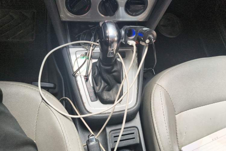 Used Volkswagen Lavida 2017 1.6L Automatic Fashion Edition Gear Lever