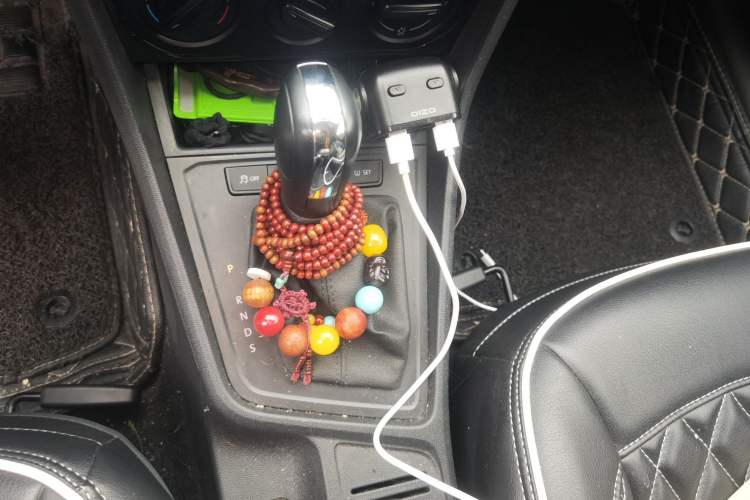 Used Volkswagen Lavida 2017 1.6L Automatic Fashion Edition Gear Lever