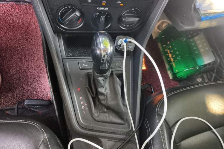 Used Volkswagen Lavida 2017 1.6L Automatic Fashion Edition Gear Lever