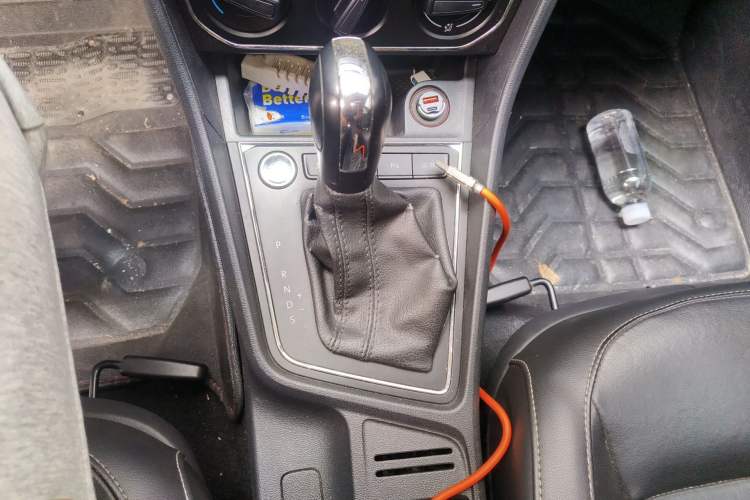 Used Volkswagen Lavida 2017 1.6L Automatic Comfort Edition Gear Lever
