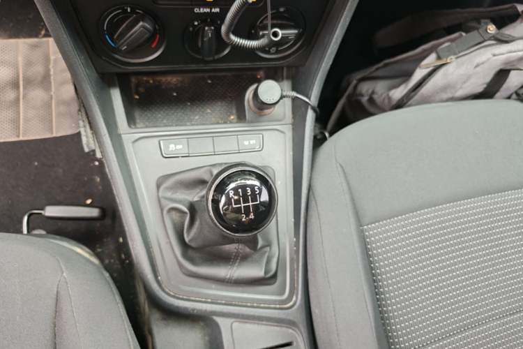 Used Volkswagen Lavida 2017 1.6L Manual Fashion Edition Gear Lever