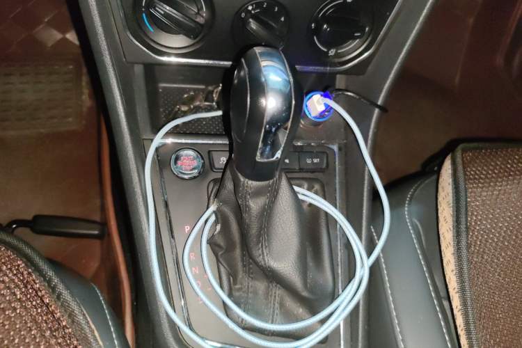 Used Volkswagen Lavida 2017 1.6L Automatic Comfort Edition Gear Lever