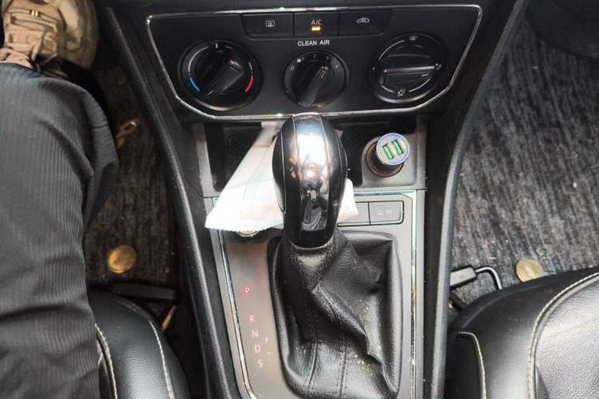 Used Volkswagen Lavida 2017 1.6L Automatic Comfort Edition Gear Lever