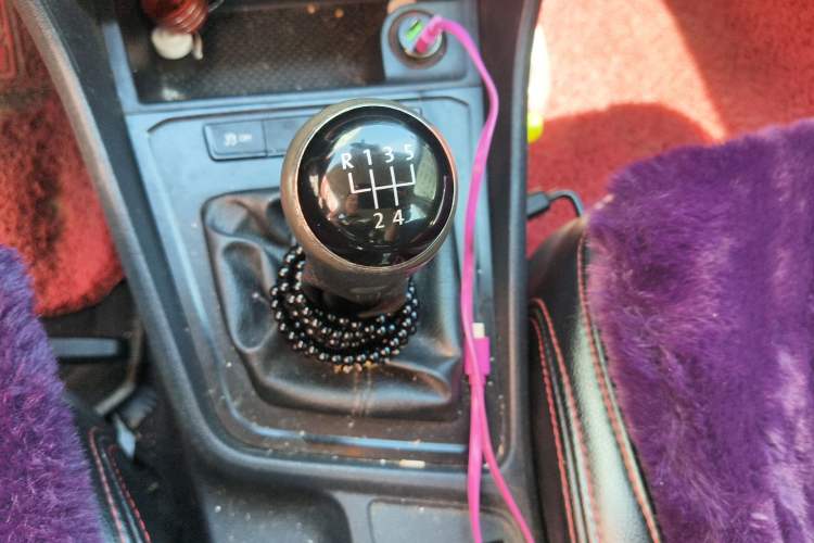 Used Volkswagen Lavida 2017 1.6L Manual Fashion Edition Gear Lever