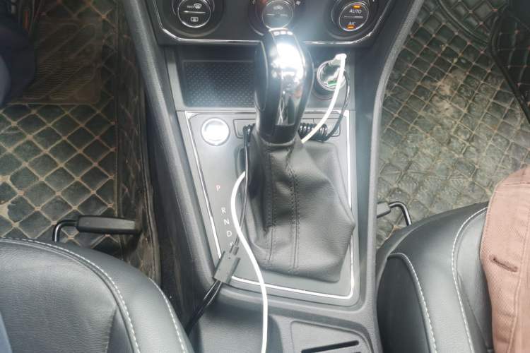 Used Volkswagen Lavida 2017 230TSI DSG Comfort Edition Gear Lever