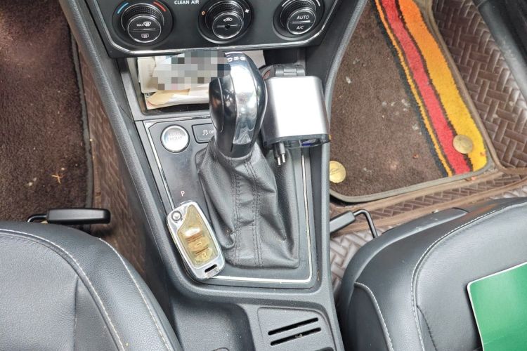 Used Volkswagen Lavida 2017 230TSI DSG Comfort Edition Gear Lever