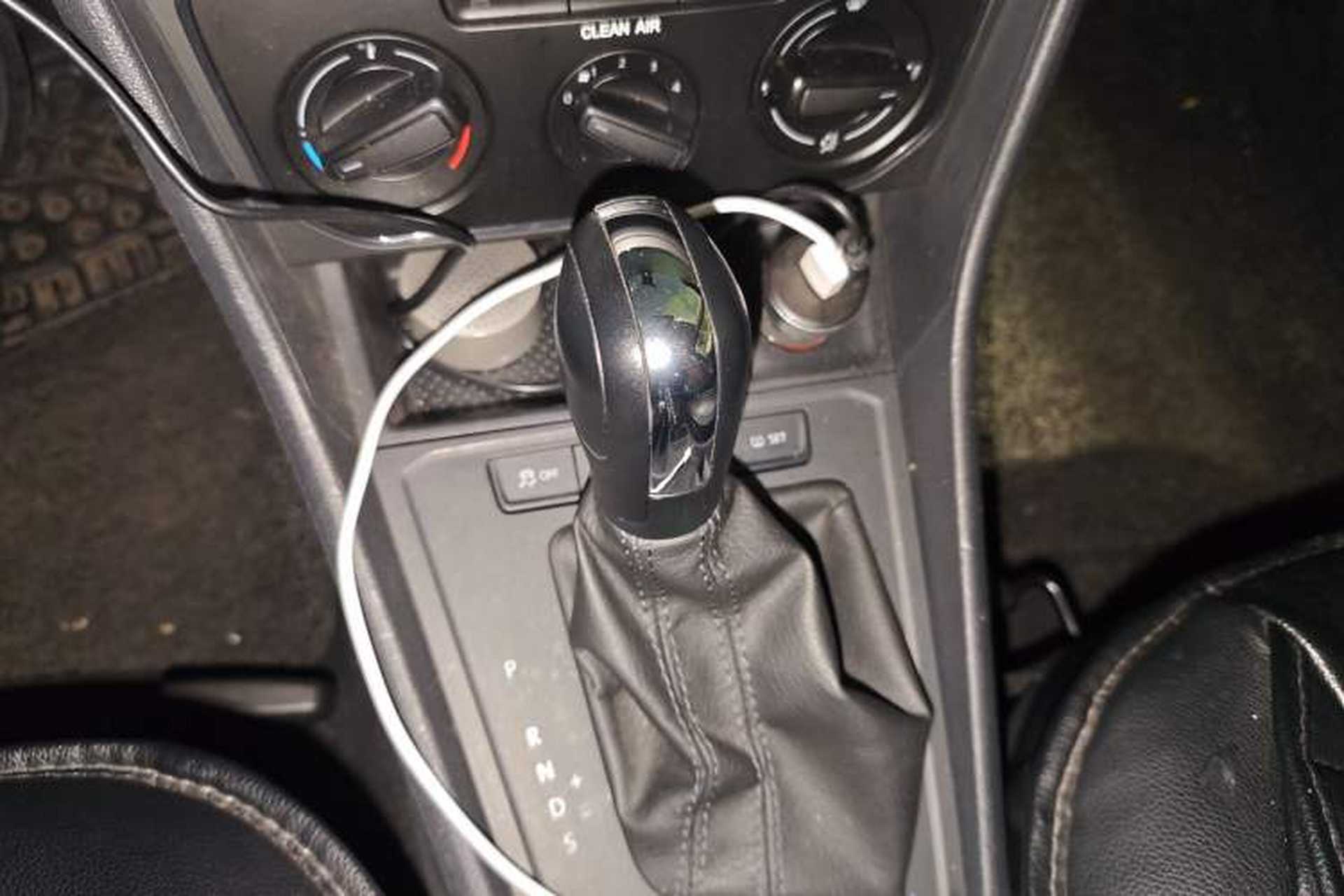 Used Volkswagen Lavida 2017 1.6L Automatic Fashion Edition Gear Lever