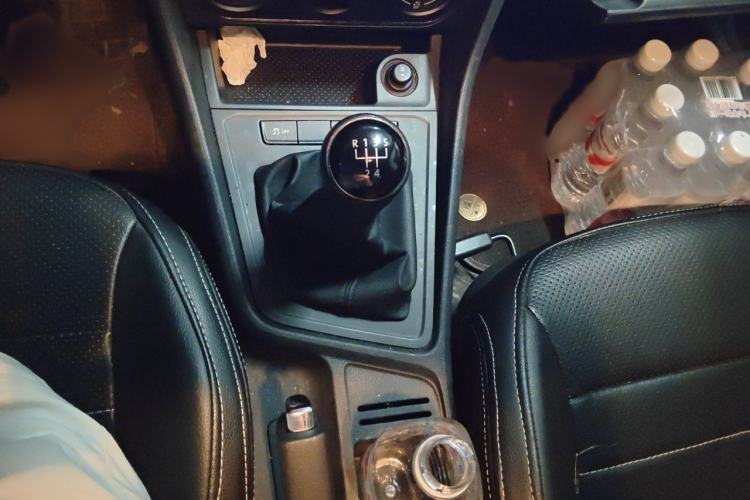 Used Volkswagen Lavida 2017 1.6L Manual Fashion Edition Gear Lever