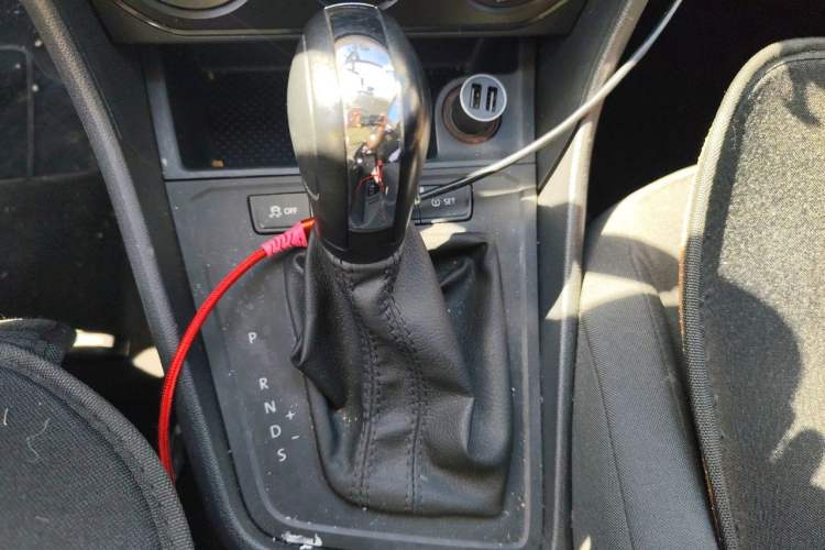 Used Volkswagen Lavida 2017 1.6L Automatic Fashion Edition Gear Lever