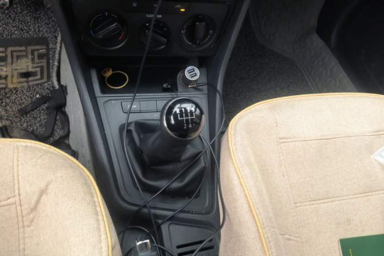 Used Volkswagen Lavida 2017 1.6L Manual Fashion Edition Gear Lever