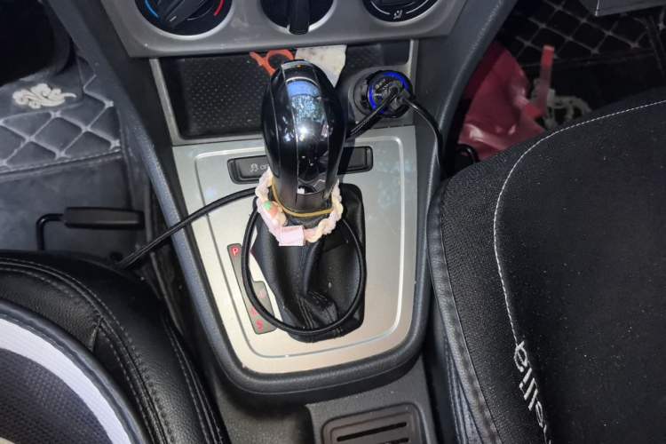 Used Volkswagen Lavida 2017 1.6L Automatic Fashion Edition Gear Lever