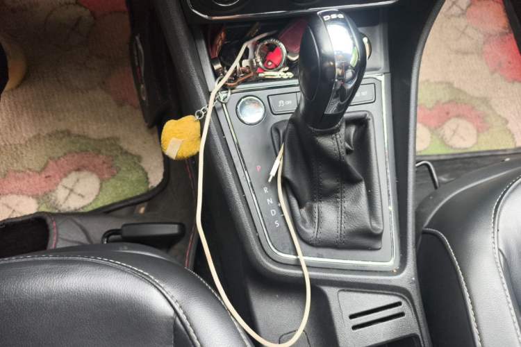 Used Volkswagen Lavida 2017 230TSI DSG Comfort Edition Gear Lever