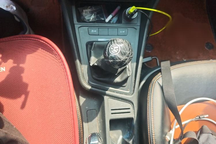 Used Volkswagen Lavida 2017 1.6L Manual Fashion Edition Gear Lever