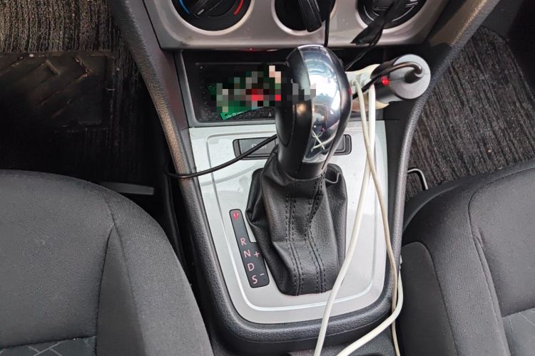 Used Volkswagen Lavida 2017 1.6L Automatic Fashion Edition Gear Lever