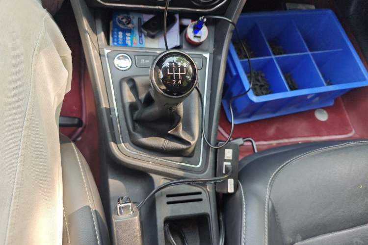 Used Volkswagen Lavida 2017 1.6L Manual Comfort Edition Gear Lever