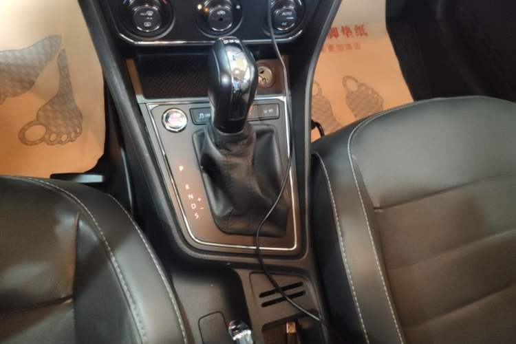 Used Volkswagen Lavida 2017 230TSI DSG Comfort Edition Gear Lever