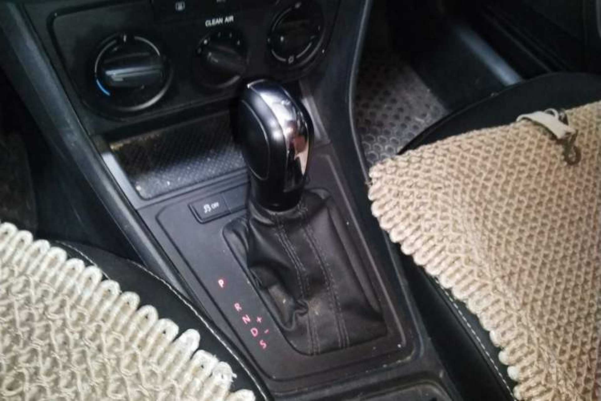Used Volkswagen Lavida 2017 1.6L Automatic Fashion Edition Gear Lever