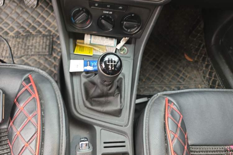 Used Volkswagen Lavida 2017 1.6L Manual Fashion Edition Gear Lever