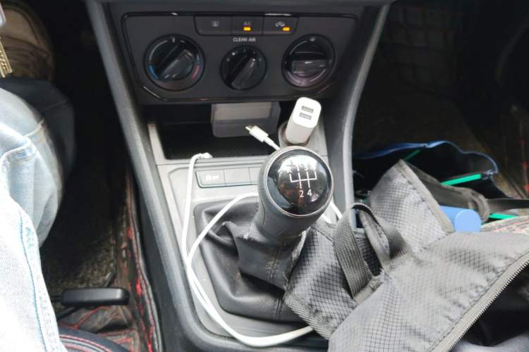 Used Volkswagen Lavida 2017 1.6L Manual Fashion Edition Gear Lever