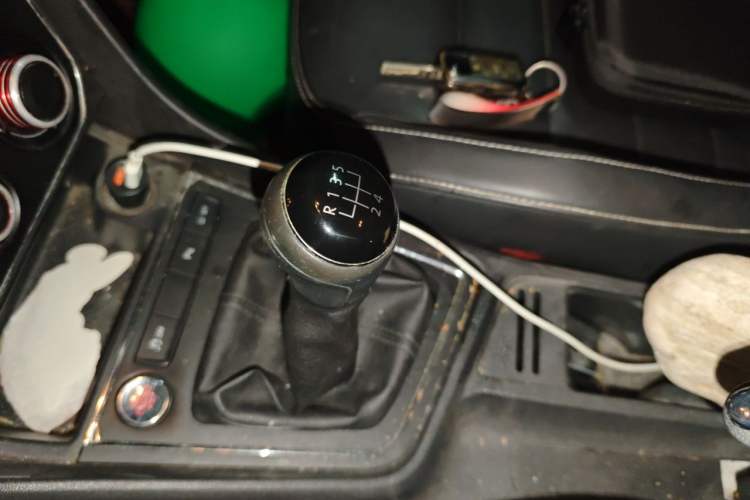 Used Volkswagen Lavida 2017 1.6L Manual Comfort Edition Gear Lever