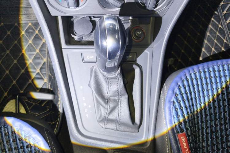 Used Volkswagen Lavida 2017 1.6L Automatic Fashion Edition Gear Lever