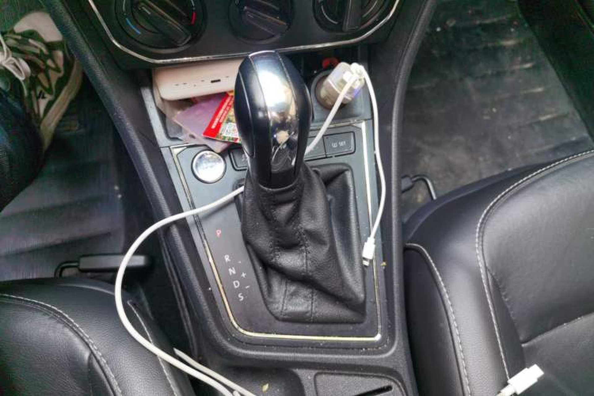 Used Volkswagen Lavida 2017 1.6L Automatic Comfort Edition Gear Lever