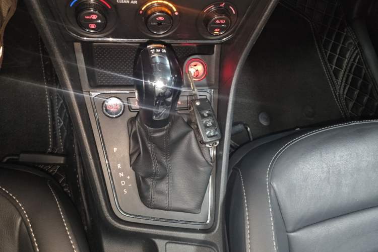 Used Volkswagen Lavida 2017 230TSI DSG Comfort Edition Gear Lever