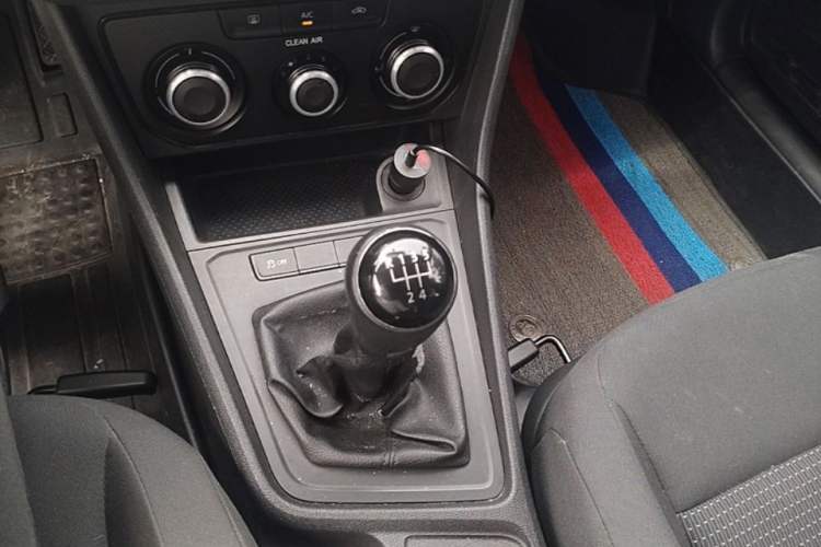 Used Volkswagen Lavida 2017 1.6L Manual Fashion Edition Gear Lever