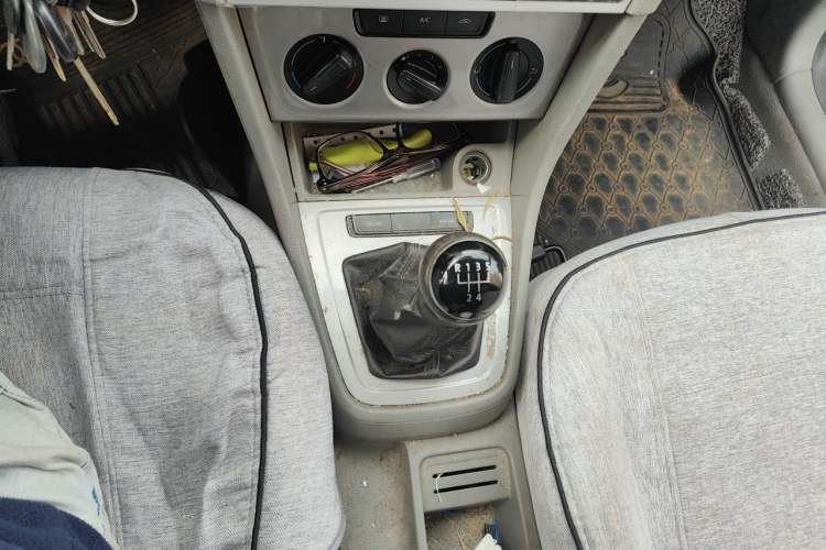 Used Volkswagen Lavida  Gear Lever
