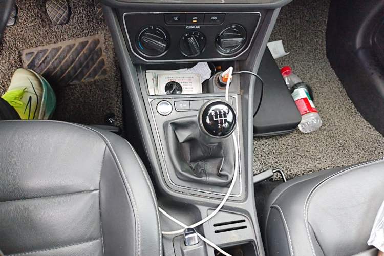 Used Volkswagen Lavida 2017 1.6L Manual Comfort Edition Gear Lever
