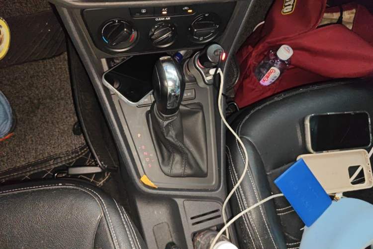 Used Volkswagen Lavida 2017 1.6L Automatic Fashion Edition Gear Lever
