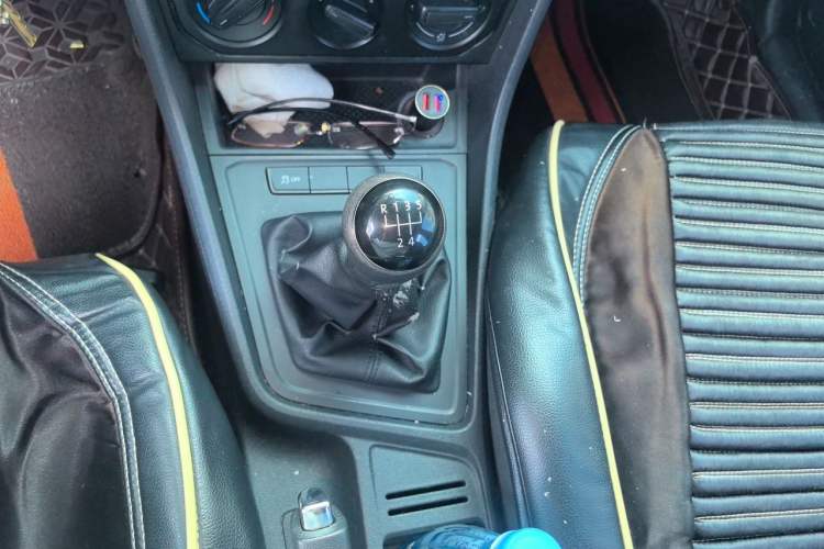 Used Volkswagen Lavida 2017 1.6L Manual Fashion Edition Gear Lever