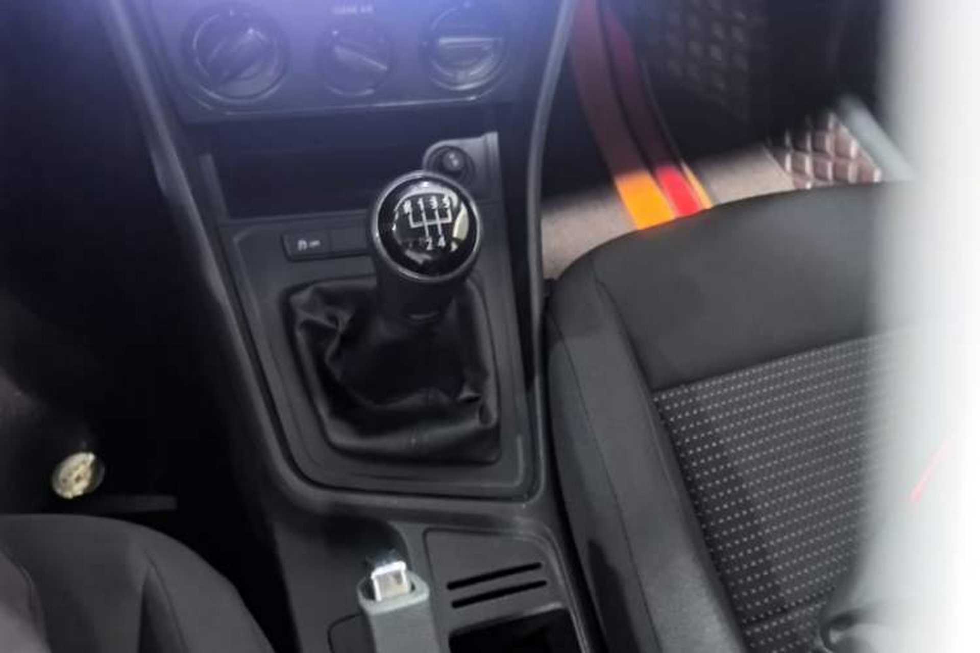 Used Volkswagen Lavida 2017 1.6L Manual Fashion Edition Gear Lever