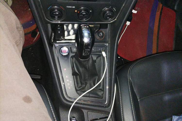 Used Volkswagen Lavida 2017 230TSI DSG Comfort Edition Gear Lever