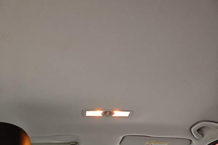 Used Volkswagen Lavida 2017 1.6L Automatic Fashion Edition Headliner
