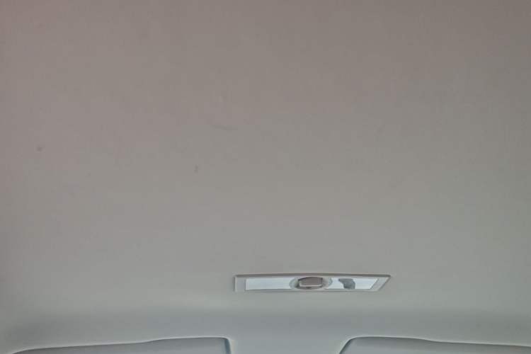 Used Volkswagen Lavida 2017 1.6L Automatic Fashion Edition Headliner