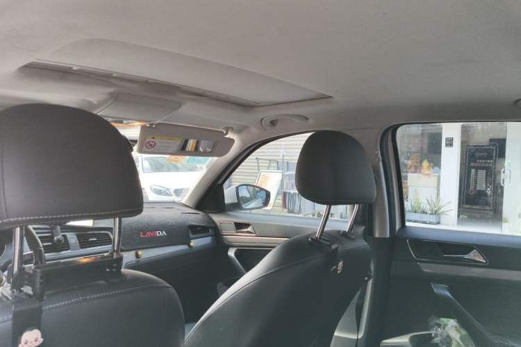 Used Volkswagen Lavida 2017 1.6L Automatic Comfort Edition Headliner