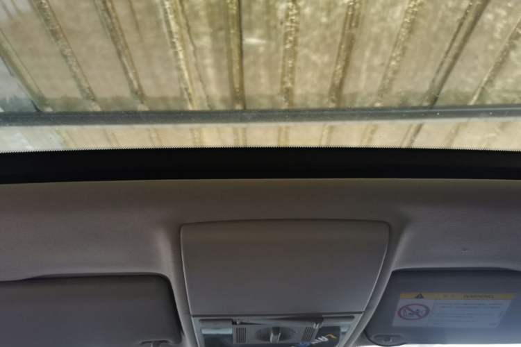 Used Volkswagen Lavida 2017 1.6L Automatic Comfort Edition Headliner