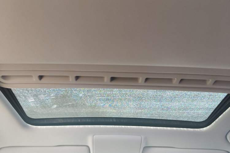 Used Volkswagen Lavida 2017 1.6L Automatic Comfort Edition Headliner