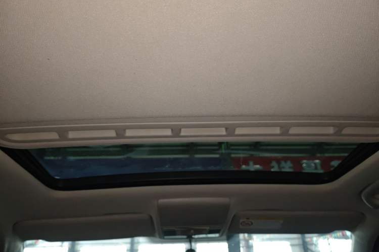 Used Volkswagen Lavida 2017 1.6L Automatic Comfort Edition Headliner