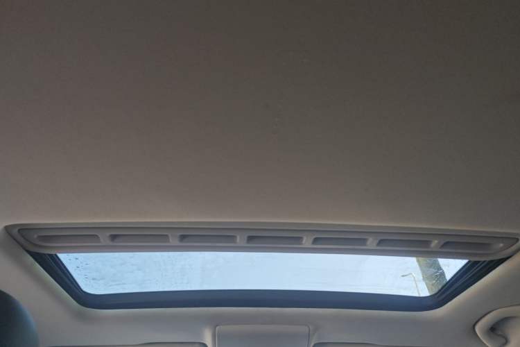 Used Volkswagen Lavida 2017 1.6L Automatic Comfort Edition Headliner