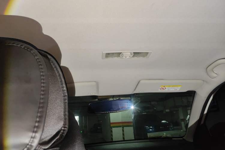 Used Volkswagen Lavida 2017 1.6L Automatic Fashion Edition Headliner