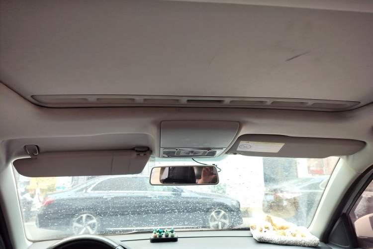 Used Volkswagen Lavida 2017 1.6L Automatic Comfort Edition Headliner