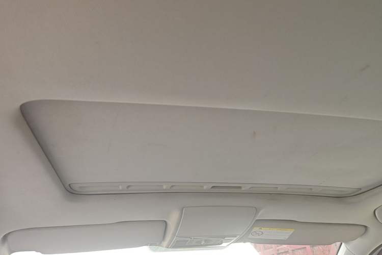 Used Volkswagen Lavida 2017 1.6L Automatic Comfort Edition Headliner