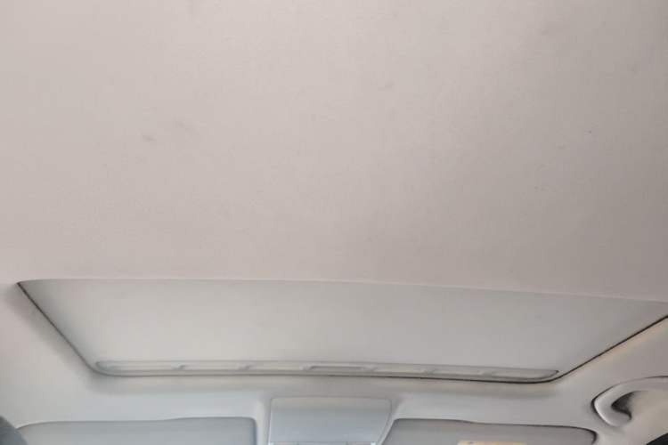 Used Volkswagen Lavida 2017 1.6L Automatic Comfort Edition Headliner