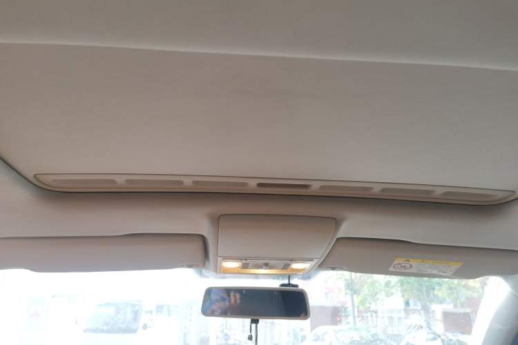 Used Volkswagen Lavida 2017 1.6L Automatic Comfort Edition Headliner