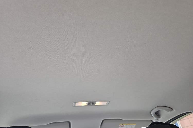 Used Volkswagen Lavida 2017 1.6L Manual Fashion Edition Headliner