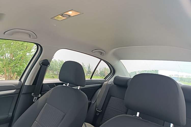 Used Volkswagen Lavida 2017 1.6L Automatic Fashion Edition Headliner
