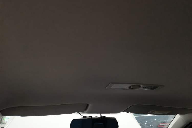 Used Volkswagen Lavida 2017 1.6L Automatic Fashion Edition Headliner