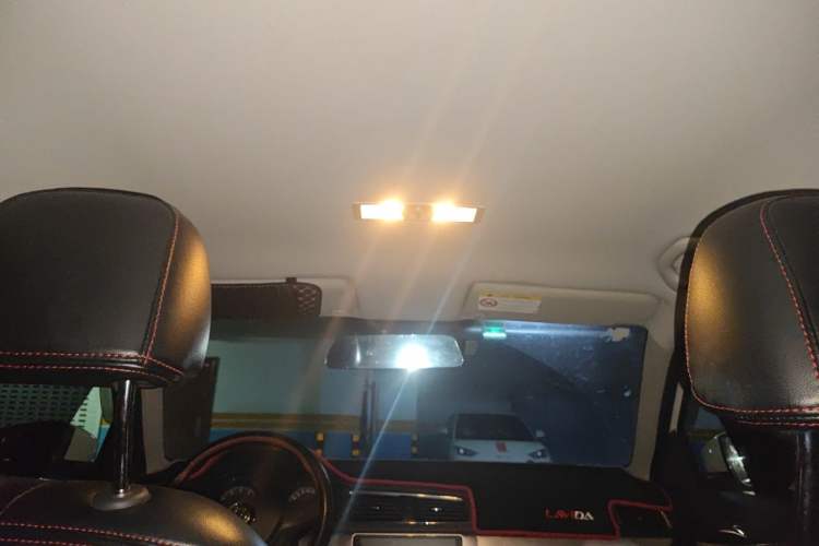 Used Volkswagen Lavida 2017 1.6L Automatic Fashion Edition Headliner